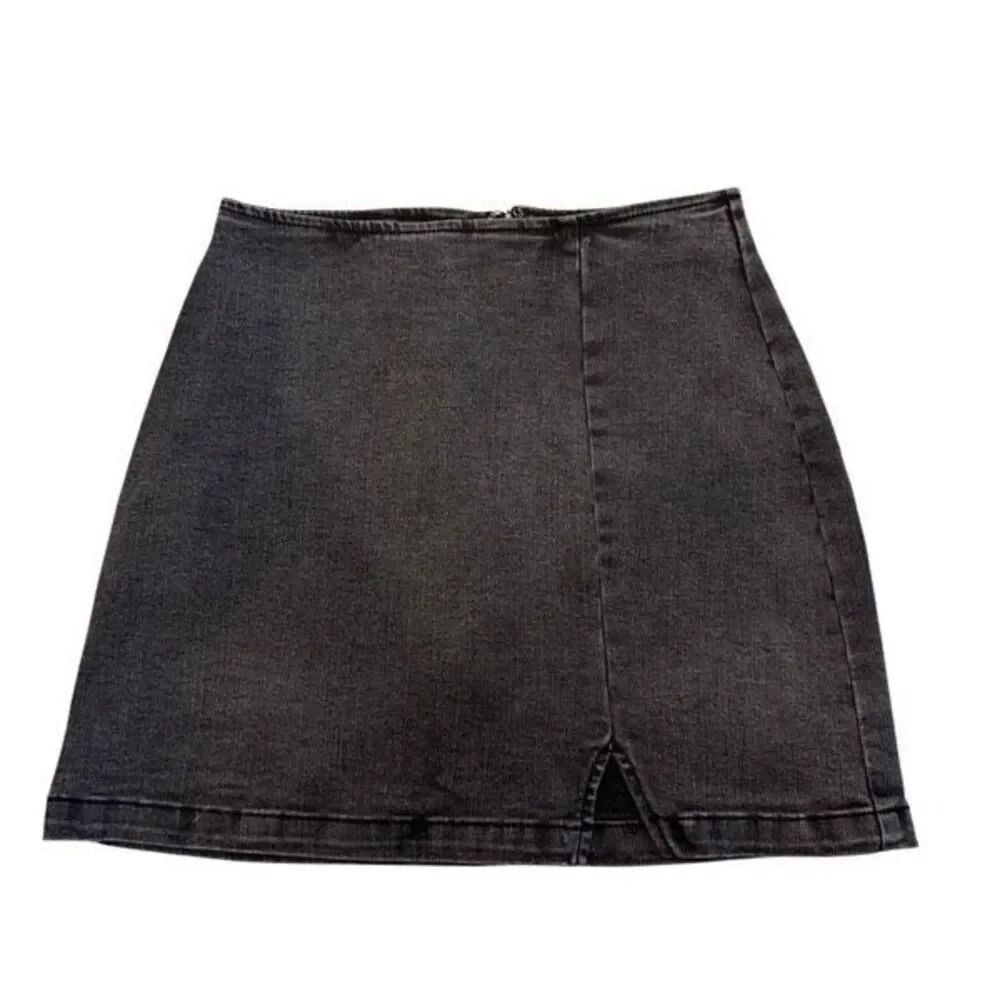 Wild Fable black stretchy skirt- size 0